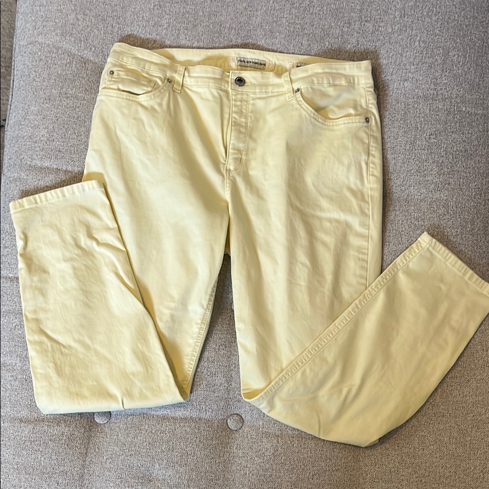 Jones New York Butter Yellow Jeans Sz 12